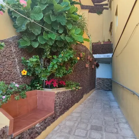 Homely With Natural Pools & Sweeping Views El Pris